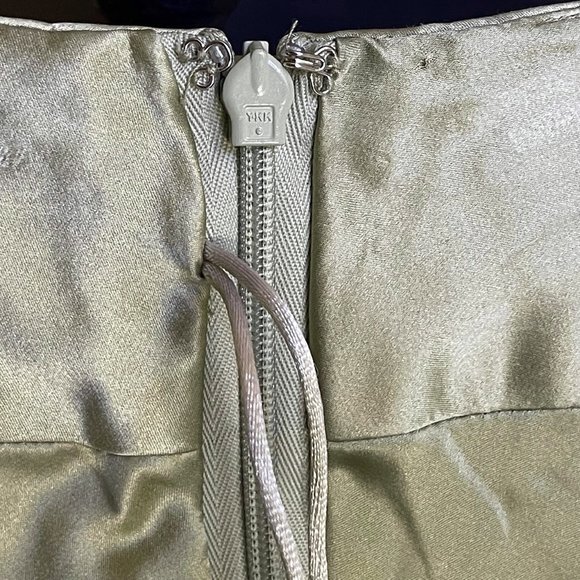 CARMEN MARC VALVO Collection Green 100% Silk Skirt A-line Tiered Size 6 - Picture 6 of 10